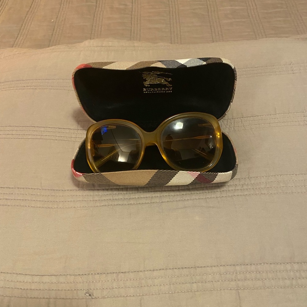 Used authentic Burberry Sunglasses